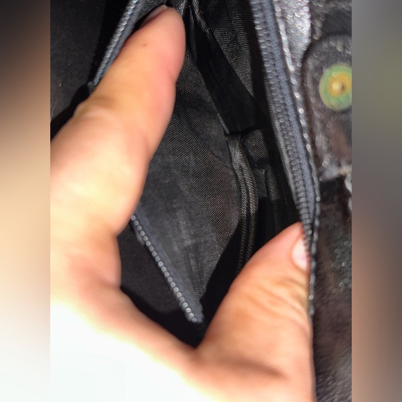 🔶FINAL PRICE DROP🔶 🎀Vintage FENDI crossbody bag🎀 - Picture 8 of 14